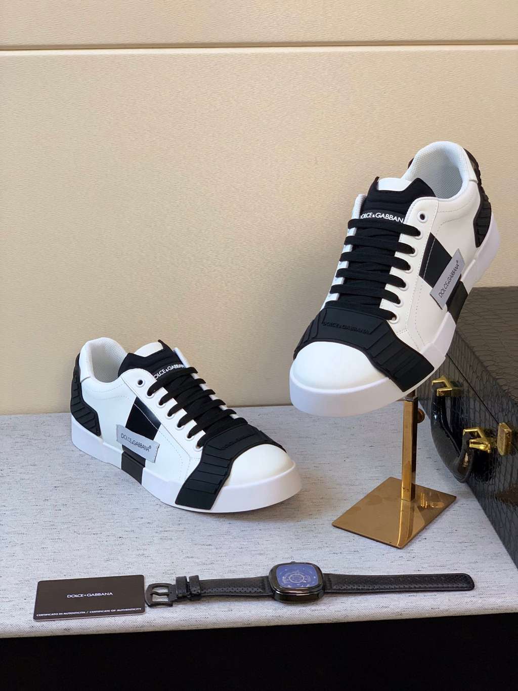 D*G sneaker
